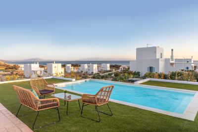 20-ELEGANT-VILLAS-IN-COMPLEX-FOR-SALE-IN-NAXOS--GREECE-6