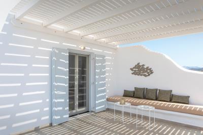 20-ELEGANT-VILLAS-IN-COMPLEX-FOR-SALE-IN-NAXOS--GREECE-10