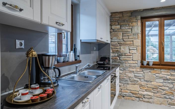 Image No.12-15 Bed Villa for sale