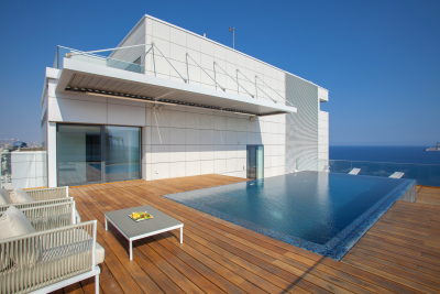 Luxury-Two-Level-Penthouse-with-Panoramic-Sea-Views-in-the-Heart-of-Limassol-9-Large
