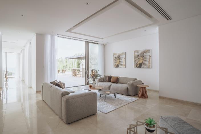 Image No.3-5 Bed Villa for sale