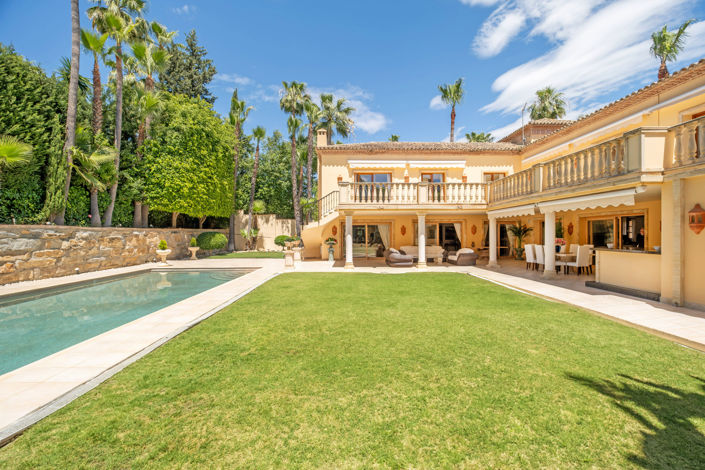 Image No.1-4 Bed House for sale
