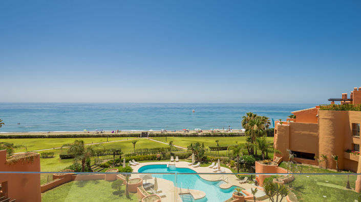 Image No.1-4 Bed Property for sale
