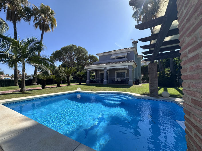 Image No.1-3 Bed Villa for sale