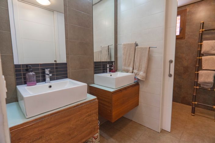 Image No.34-3 Bed Villa for sale