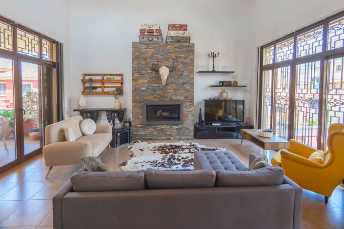 Image No.8-3 Bed Villa for sale