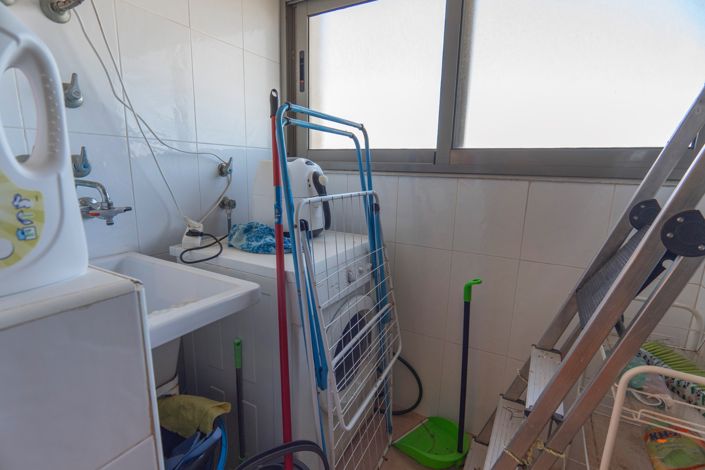 Image No.21-3 Bed Apartment for sale