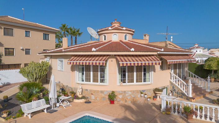 Image No.42-5 Bed Villa for sale