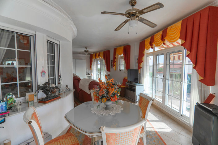 Image No.8-5 Bed Villa for sale