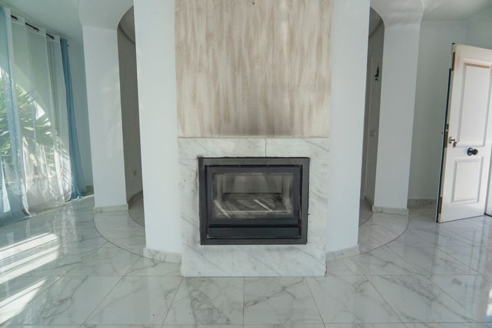 Image No.10-4 Bed Villa for sale