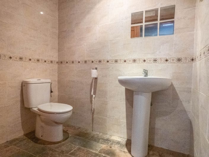 Image No.6-Commercial à vendre à La Finca