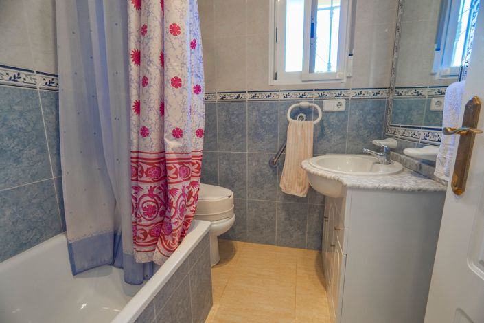 Image No.19-2 Bed Villa for sale