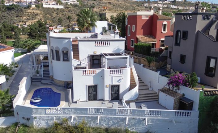 Image No.1-3 Bed Villa for sale