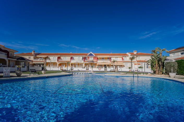 Image No.49-3 Bed Townhouse for sale