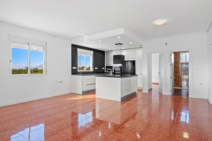 Image No.10-4 Bed Country Property for sale