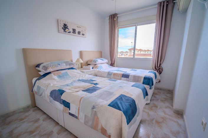 Image No.21-3 Bed Property for sale