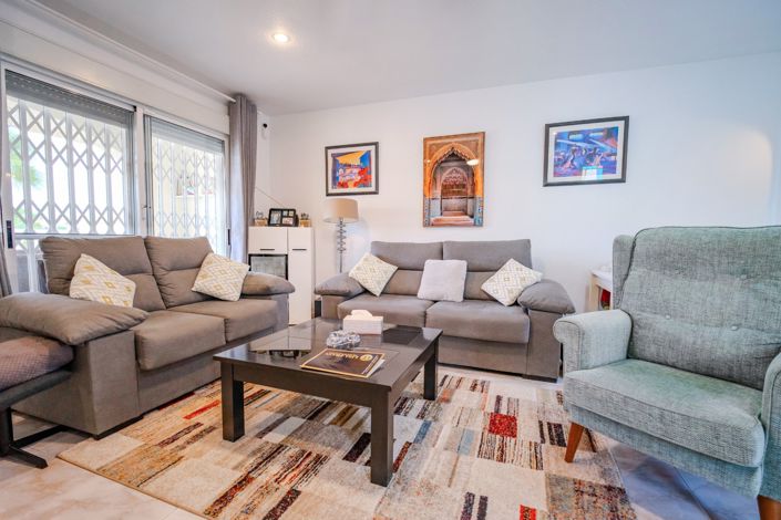 Image No.8-3 Bed Property for sale