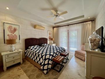 Claridges-10_guest-suite-2