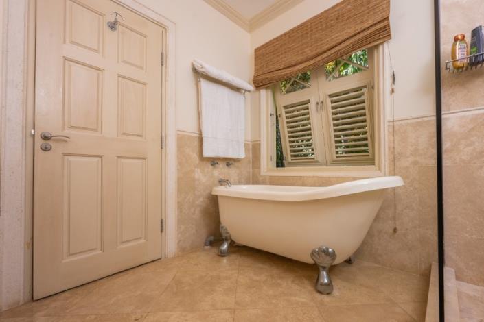 Image No.19-4 Bed House for sale