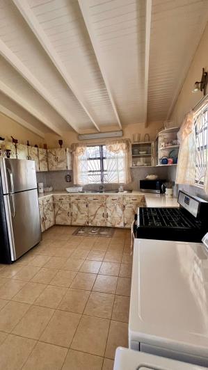 Image No.10-3 Bed House for sale