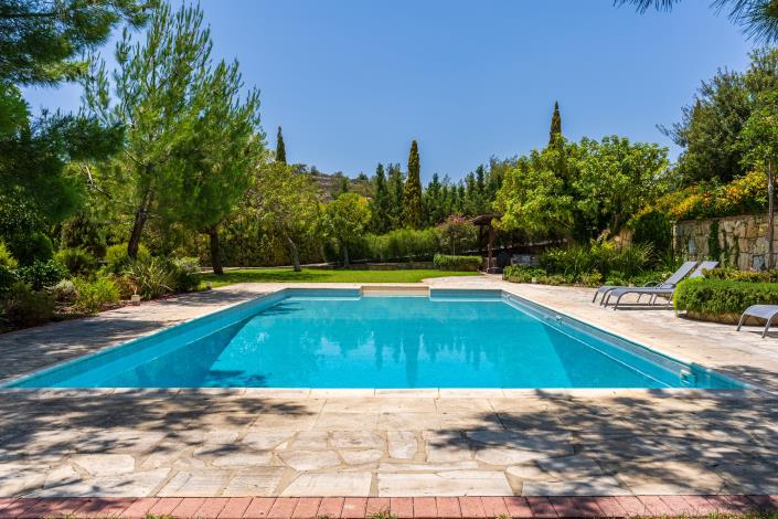 Image No.4-8 Bed Mansion for sale