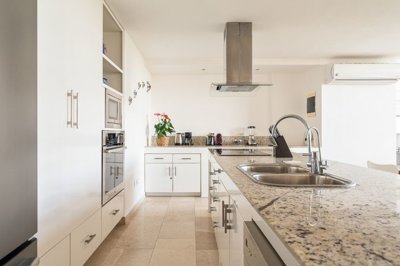 siaan-4-bedroom-penthouse-loft-3