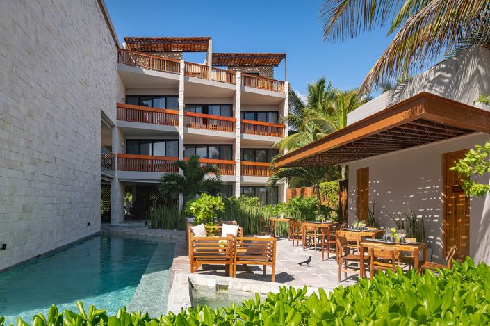 Image No.1-21 Bed Hotel for sale