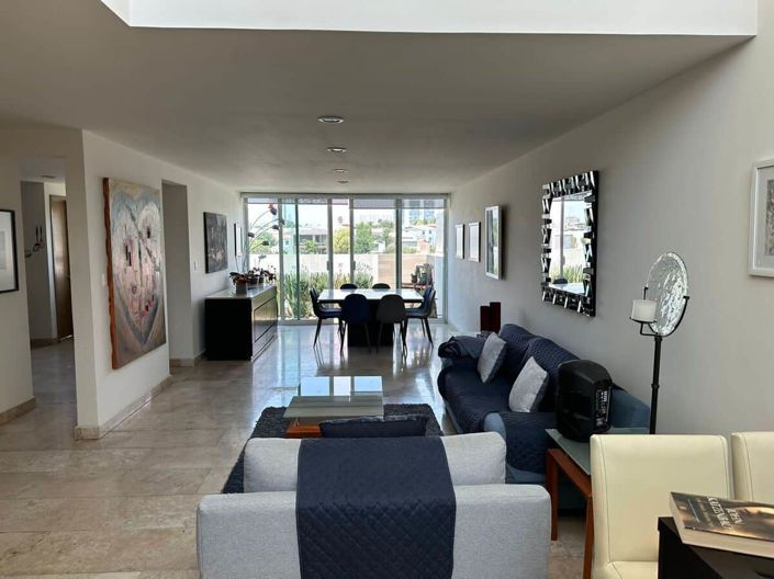 Image No.1-3 Bed House for sale