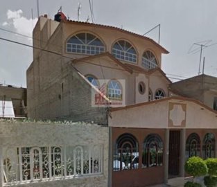 1 - , Maison