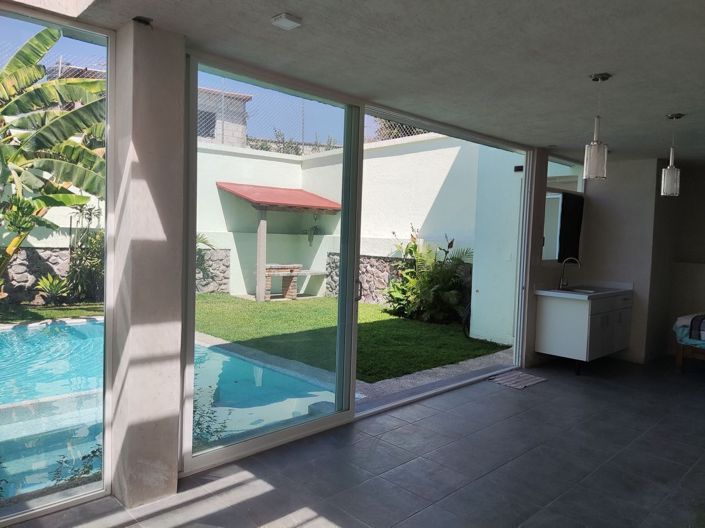 Image No.1-3 Bed House for sale