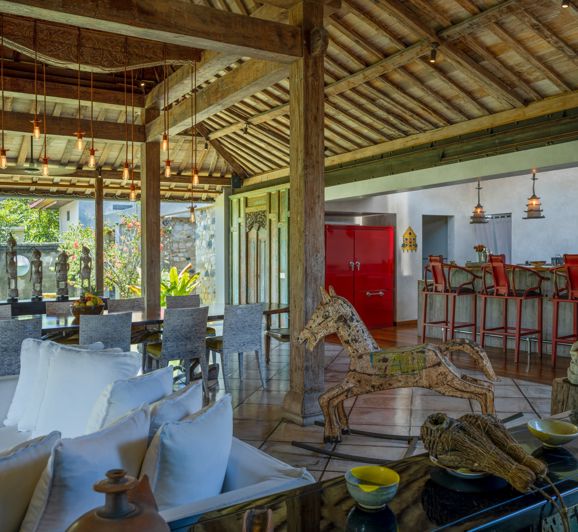 Image No.2-6 Bed Villa for sale