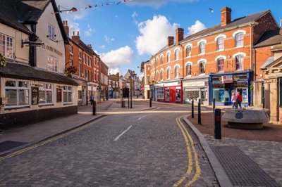 007uttoxeter-town-centre