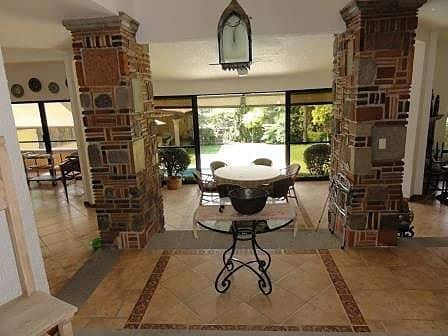 Image No.1-4 Bed House for sale