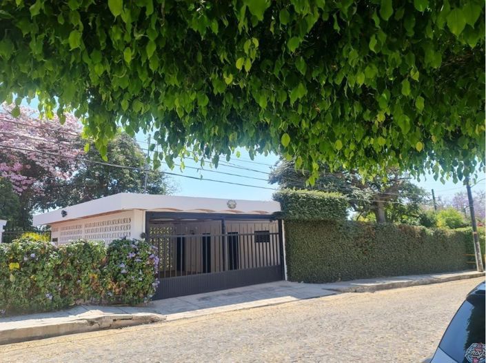 Image No.1-3 Bed House for sale
