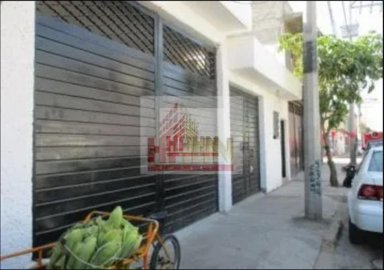1 - , Maison