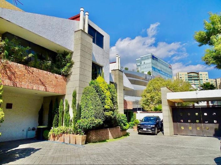 Image No.1-4 Bed House for sale