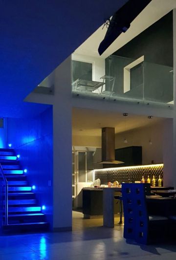 Image No.1-4 Bed House for sale