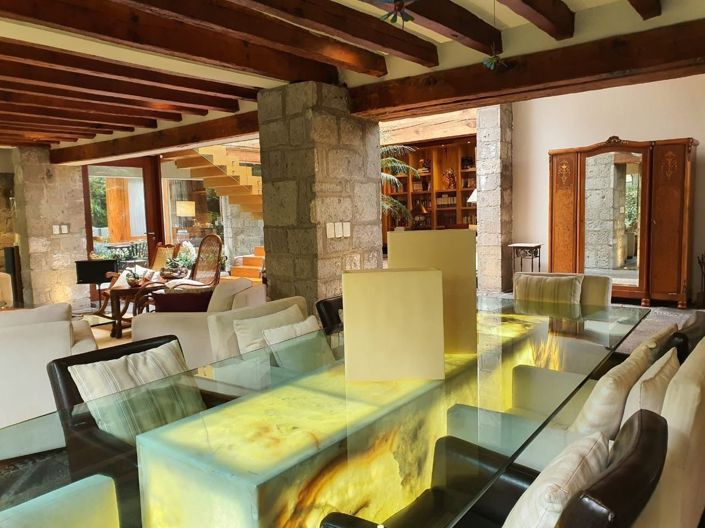 Image No.1-4 Bed House for sale