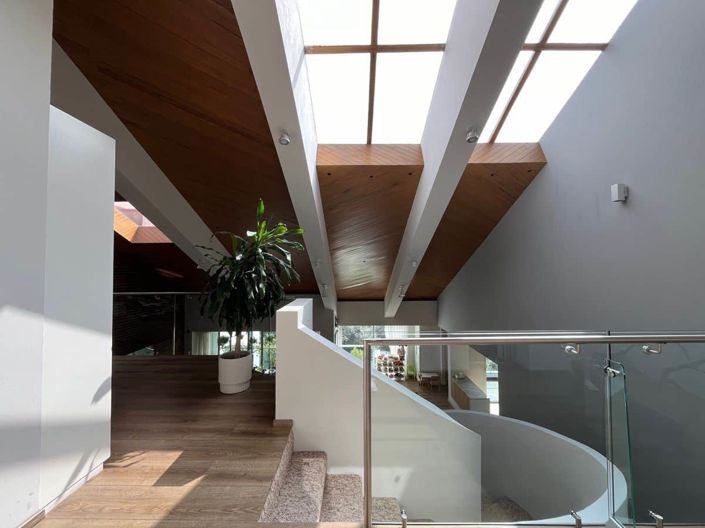 Image No.1-4 Bed House for sale