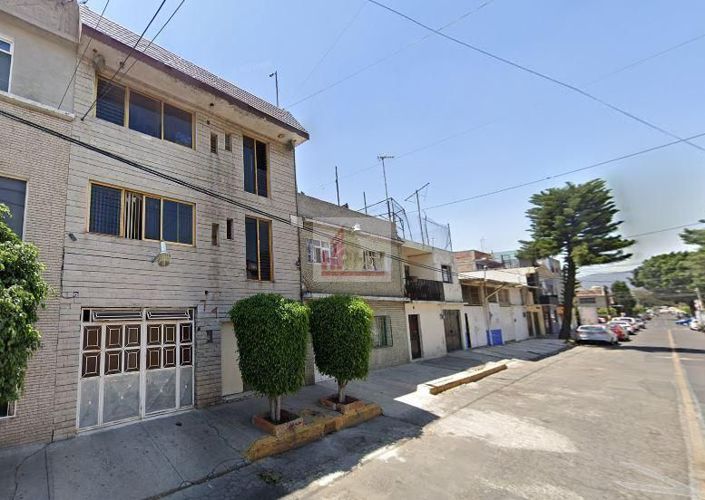 Image No.1-6 Bed House for sale