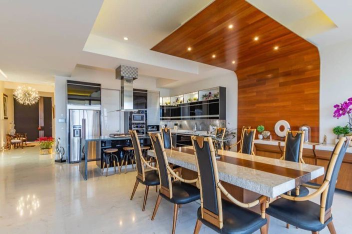Image No.1-4 Bed House for sale