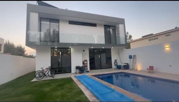 Image No.1-3 Bed House for sale
