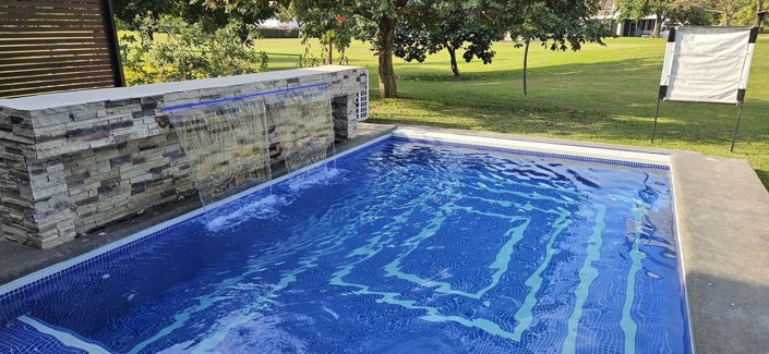 Image No.1-4 Bed House for sale