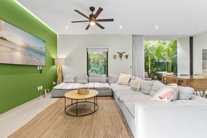 Image No.1-3 Bed House for sale