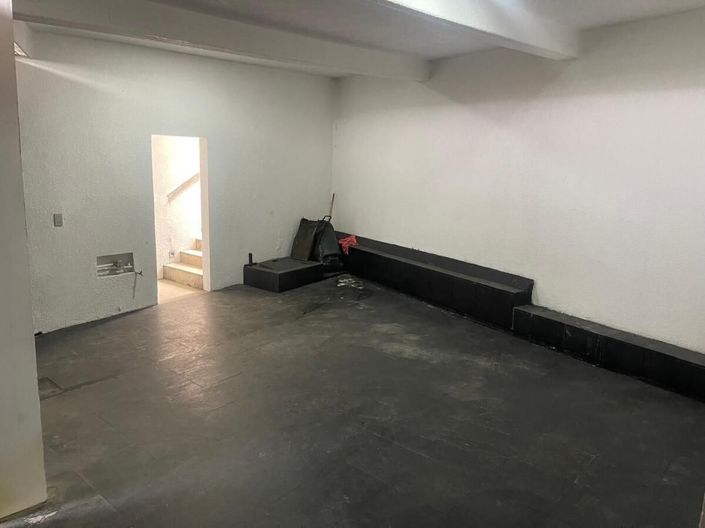 Image No.1-6 Bed House for sale