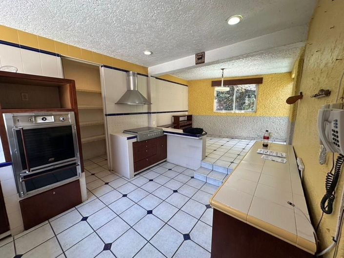 Image No.1-3 Bed House for sale