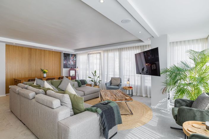 Image No.1-4 Bed Apartment for sale