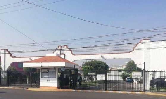 Image No.1-3 Bed House for sale