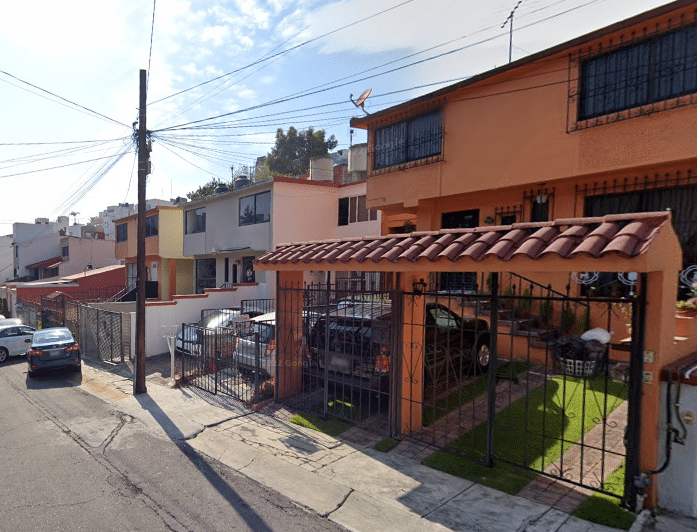 Image No.1-3 Bed House for sale