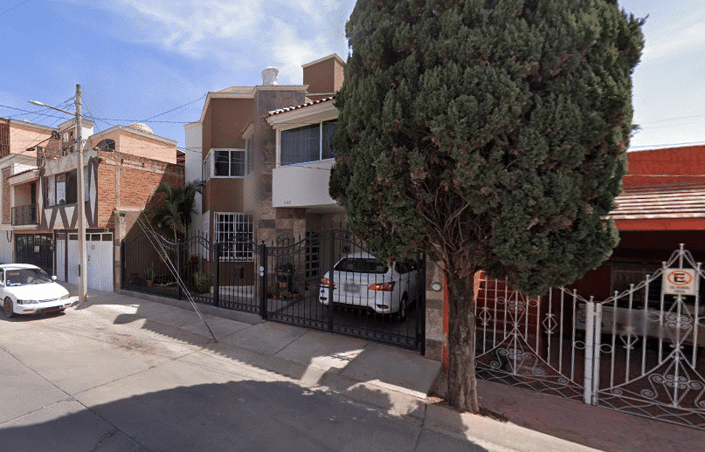 Image No.1-3 Bed House for sale